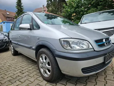 Gebraucht Opel Zafira Edition 125 PS (91 kW) 2004 Silber Van / Kleinbus