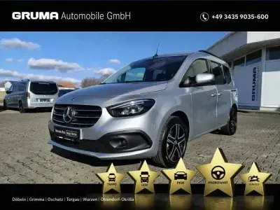 Gebraucht Mercedes T180 Progressive 116 PS (85 kW) 2025 Helvinsilber Van / Kleinbus