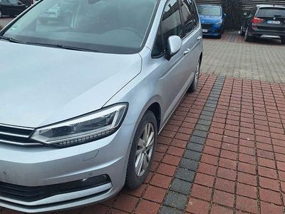 Gebraucht VW Touran Comfortline 116 PS (85 kW) 2018 Silber Van / Kleinbus