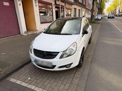 Gebraucht Opel Corsa Color Edition 80 PS (58 kW) 2009 Weiß Kleinwagen