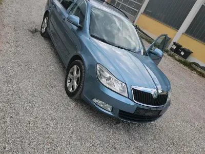Gebraucht Skoda Octavia 105 PS (77 kW) 2011 Blau Kombi
