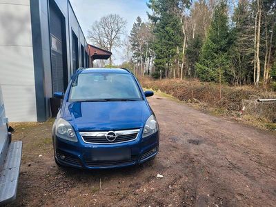 Usata Opel Zafira 104 CV (76 kW) 2007 Blu Monovolume