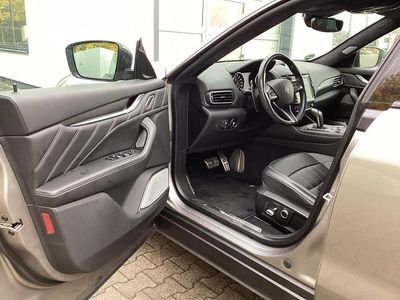 Gebraucht Maserati Levante 430 PS (316 kW) 2023 (silber)  grigio (grau metallic) SUV