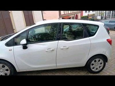 Gebraucht Opel Meriva 110 PS (80 kW) 2011 Weiß Van / Kleinbus