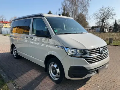 Gebraucht VW California Beach 150 PS (110 kW) 2023 Grau Van