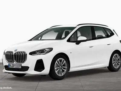 Gebraucht BMW 220 Active Tourer Luxury Line 156 PS (114 kW) 2025 Weiß Van / Kleinbus
