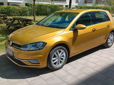 Gebraucht VW Golf VII Comfortline 116 PS (85 kW) 2018 Gelb Limousine
