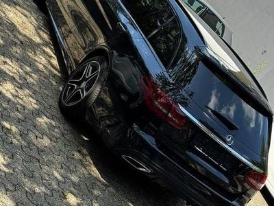 Second-hand Mercedes C220 194 CP (142 kW) 2021 Negru Berlinǎ