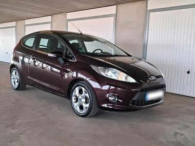 Gebraucht Ford Fiesta Titanium 97 PS (71 kW) 2012 Violet Kleinwagen