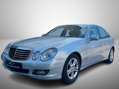 Usata Mercedes E220 Avantgarde 170 CV (125 kW) 2006 Argento Berlina