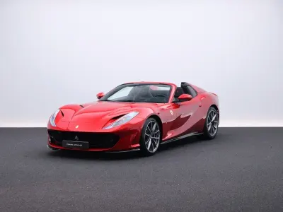 Gebraucht Ferrari 812 799 PS (587 kW) 2022 Rot Cabrio