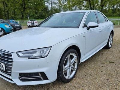 Weiß Gebraucht 2018 Audi A4 S-Line Limousine | 21.880 €