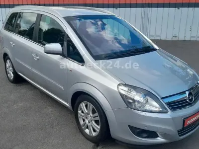 Gebraucht Opel Zafira Family 125 PS (91 kW) 2012 Silber Van / Kleinbus