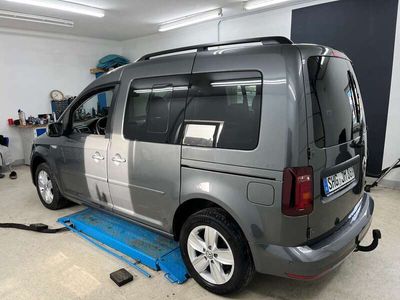 gebraucht VW Caddy Comfortline Navigation Xenon AHK Standheizung