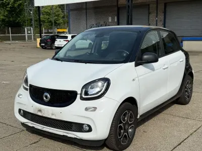 Gebraucht Smart ForFour 71 PS (52 kW) 2019 Schwarz Kleinwagen