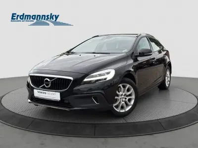 Używany Volvo V40 CC Plus 152 KM (111 kW) 2017 Czarny Kombi