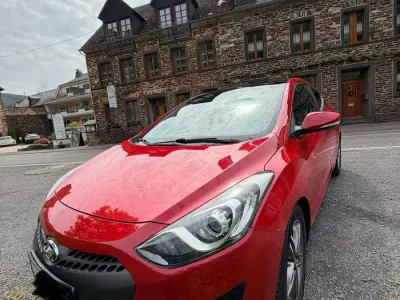 Gebraucht Hyundai Coupé 110 PS (80 kW) 2013 Rot Coupé
