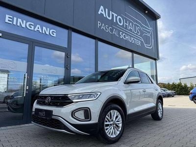 Second-hand VW T-Roc Life 116 CP (85 kW) 2022 Gri SUV
