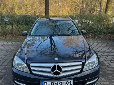 Gebraucht Mercedes C200 184 PS (135 kW) 2010 Schwarz Limousine