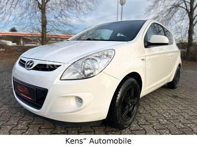 Gebraucht Hyundai i20 Classic 77 PS (56 kW) 2010 Weiß Kleinwagen