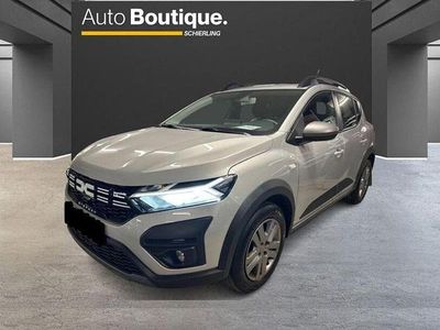 Grau Gebraucht 2023 Dacia Sandero Expression Limousine | 14.890 € (Fairer Preis)