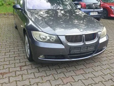 Gebraucht BMW 325 218 PS (160 kW) 2006 Grau Limousine