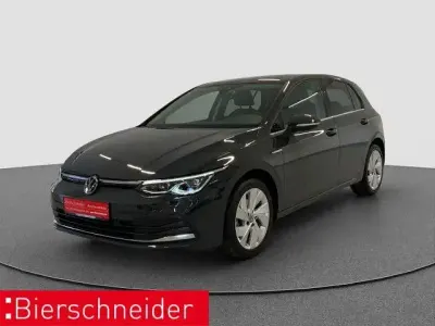 Gebraucht VW Golf VIII Style 131 PS (96 kW) 2024 Grau Limousine