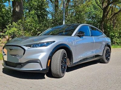Usata Ford Mustang Mach-E 197 kW (269 CV) 2022 Argento SUV