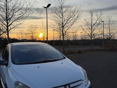 Weiß Gebraucht 2002 Peugeot 307 Kleinwagen | 700 € (Superpreis)