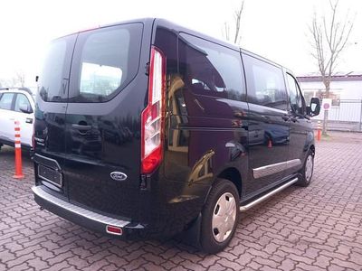 Gebraucht Ford Transit Custom Trend 131 PS (96 kW) 2023 Obsidianschwarz metallic obsidianschwarz metallic Van