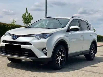 Usata Toyota RAV4 Executive 197 CV (144 kW) 2016 Bianco SUV