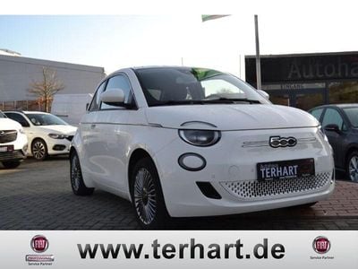 Gebraucht Fiat 500e Basis 86 kW (118 PS) 2023 Arktis weiß) (weiss Kleinwagen