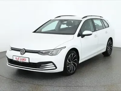 Gebraucht VW Golf VIII Life 110 PS (80 kW) 2022 Pure white Kombi