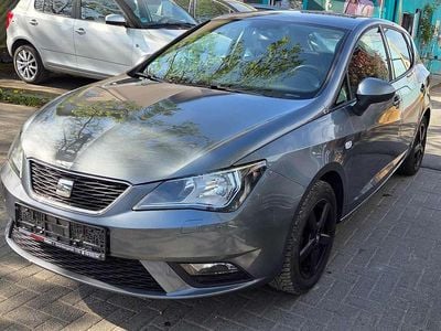 Gebraucht Seat Ibiza 90 PS (66 kW) 2015 "pirineos" grau Kleinwagen
