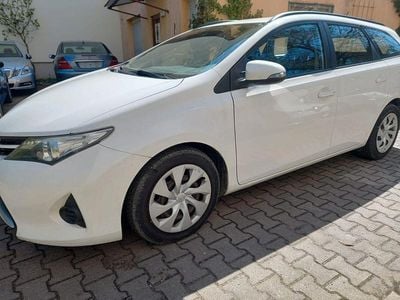 Brugt Toyota Auris Cool 90 HK (66 kW) 2014 Hvid Sedan