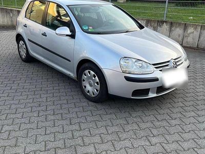 Usata VW Golf IV 90 CV (66 kW) 2005 Argento Utilitaria