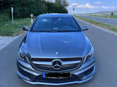 Grau Gebraucht 2014 Mercedes CLA180 AMG line Limousine | 14.500 € (Fairer Preis)