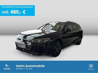 Second-hand VW Passat R-line 193 CP (141 kW) 2025 Negru Break