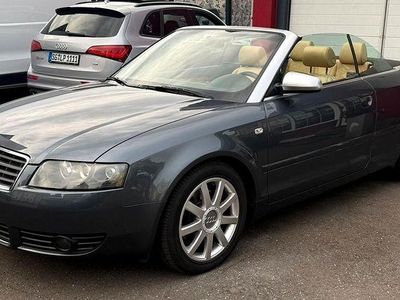 Grau Gebraucht 2003 Audi A4 Cabriolet S-Line Cabrio | 4.850 € (Fairer Preis)