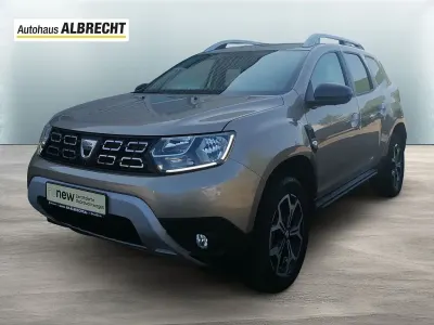 Gebraucht Dacia Duster Celebration 116 PS (85 kW) 2021 Beige dune SUV