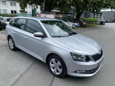Gebraucht Skoda Fabia Ambition 90 PS (66 kW) 2015 Brilliantsilber metallic Kombi