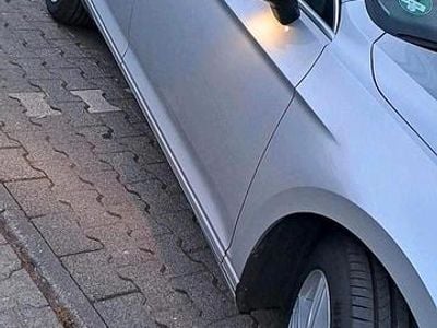 Usata VW Passat Sport 150 CV (110 kW) 2016 Argento Station wagon