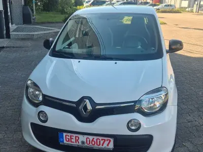 Używany Renault Twingo LIMITED 69 KM (50 kW) 2019 Biały Hatchback