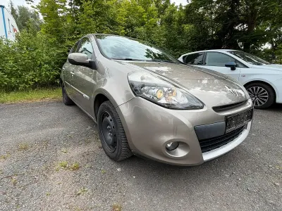 Gebraucht Renault Clio III Luxe 111 PS (81 kW) 2011 Beige Kleinwagen