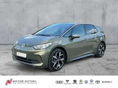 Gebraucht VW ID.3 Pro 150 kW (204 PS) 2024 Dark olivine green metallic Kleinwagen