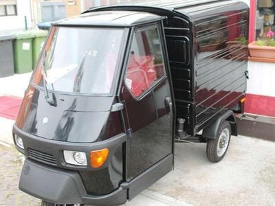 Nouă Piaggio APE 2025 Negru SUV