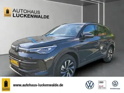 Neu VW Tiguan Life 131 PS (96 kW) 2026 Grau SUV