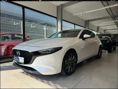Usata Mazda 3 Selection 122 CV (89 kW) 2021 Bianco Berlina