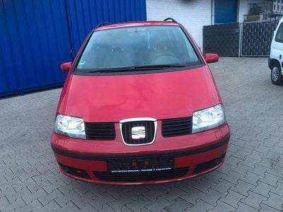 Rot Gebraucht 2009 Seat Alhambra Vigo Van / Kleinbus | 6.490 € (Teuer)