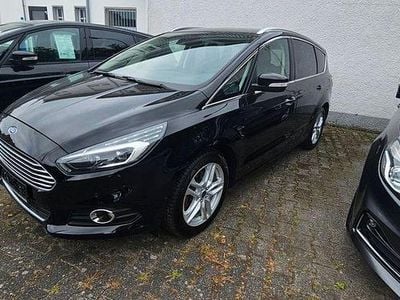 Schwarz Gebraucht 2017 Ford S-MAX Titanium Van / Kleinbus | 19.990 € (Fairer Preis)